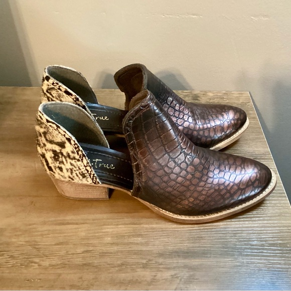 Diba True Shytown Brown Crocodile Pattern Ankle Boots size 10 - Picture 7 of 11